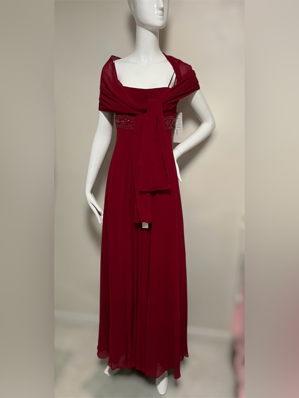 David's Bridal Red Chiffon Sleeveless Bridesmaids Dress Sz 4  with shawl